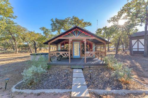 Fredericksburg House | Bohemian Cabin: Hot-tub, Serene Retreat, Pet-Friendly, 10-Mins to Downtown!