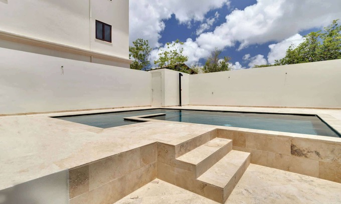 Playa Apartment | Bonaire Beach Apartment 12 with communal pool and diving facilities