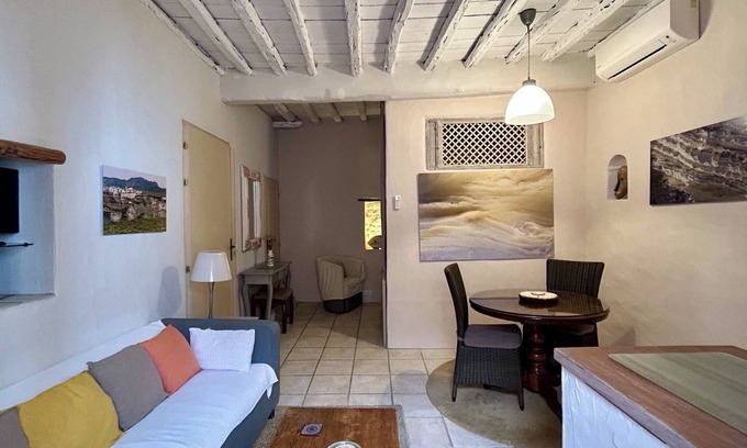 Bonifacio Apartment | Bonifacio Haute-Ville: large renovated 14th century charming studio, air-conditioned, WIFI