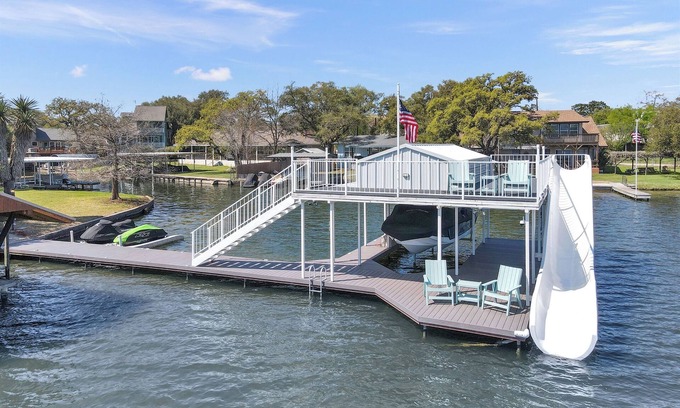 Granite Shoals House | Book 3 get 1 night FREE SlideAway Cove: Waterfront Retreat w/Slide!