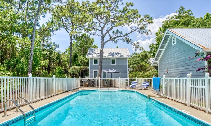 Dune Allen Beach Cottage | BOOK SPRING BREAK 2023 NOW! COUPLES COTTAGE WITH POOL NEAR BEACH! PETS OK!!