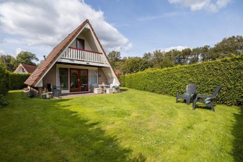 Zwiggelte House | Boomklever I Charmante Vakantiewoning met Openhaard