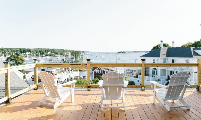 Boothbay Harbor Hotel | Boothbay Harbor 2 Room King Suite - Room 2 at Greenleaf Inn - Balcony, Harbor Views, Fireplace