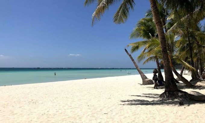 Manoc-Manoc Apartment | Boracay Beachfront 2BR Apartment in Station 3