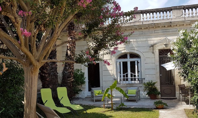 Saint Augustin House | BORDEAUX: Charming luxury house 4* 100m2 garage near tram shops
