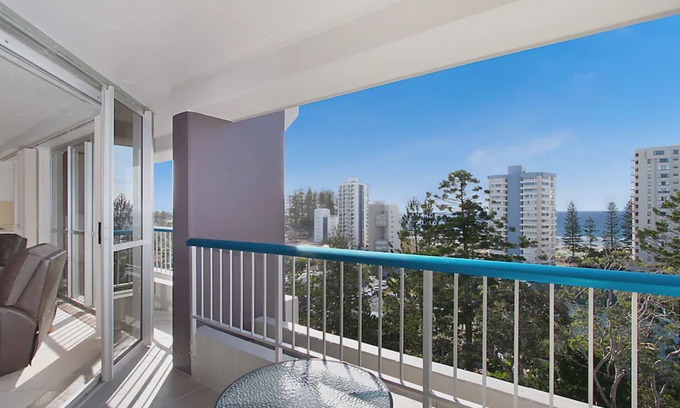 Tweed Heads Apartment | Border Terrace Unit 16 close to beaches, shopping and clubs in Coolangatta & Tweed Heads area