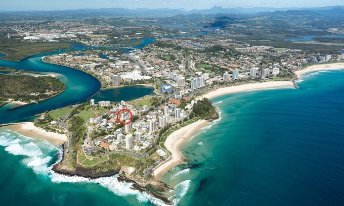 Tweed Heads Apartment | Border Terrace Unit 4 close to beaches, shopping and clubs in Coolangatta & Tweed Heads area