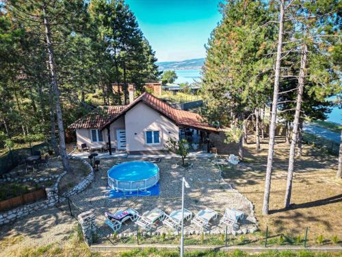 Golubac House | Borova bajka