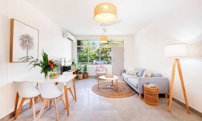 Rapid Creek Apartment | 'Botanica Fresca' Chic Nightcliff Convenience