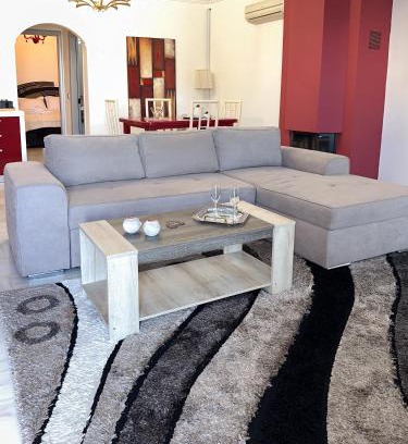 Nafplion City Centre Apartment | Bourtzi View Villa - The Apartment