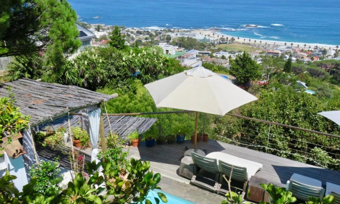 Camps Bay Bed & Breakfast | Boutique@10