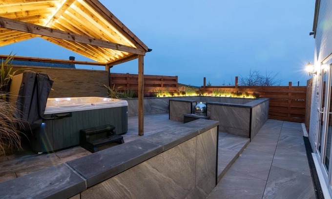 Skelton-in-Cleveland Cottage | Boutique Yorkshire cottage with hottub