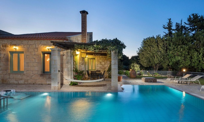 Maza Villa | Boutique Villa Petra Amanda