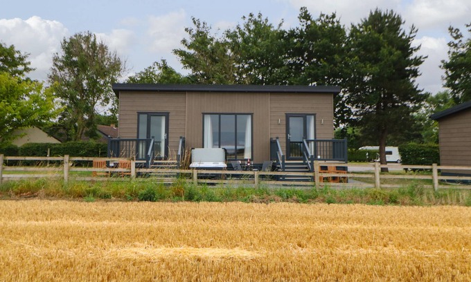 Richmond Cabin | BOWES HIDEAWAY, romantic, character holiday cottage in Gainford