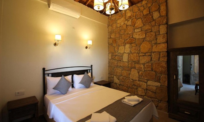 Bozcaada Hotel | Bozcaada Defne Bağ Evi