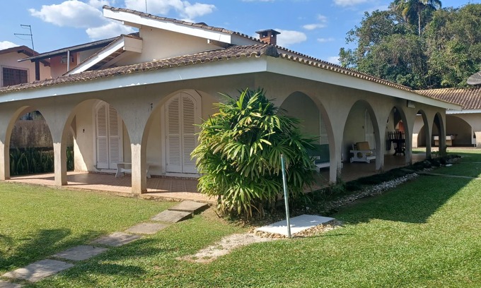 Boraceia House | 1/2 block from the beach, spacious house in Boracéia 2