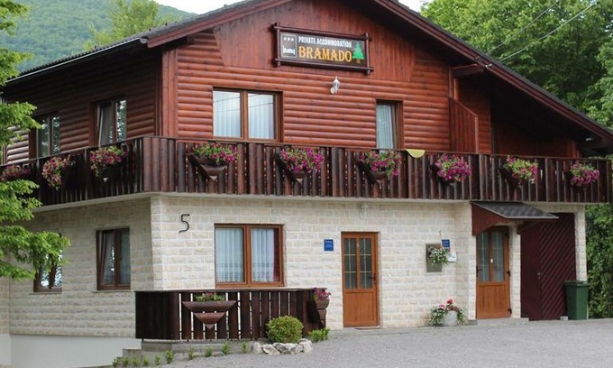 Seliste Dreznicko Apartment | Bramado - 2-Bedroom Apartment only 5 km from famous Plitvice Lakes National Park