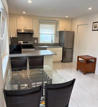 West Point Grey Apartment | Brand New 2bedroom Suite with Parking