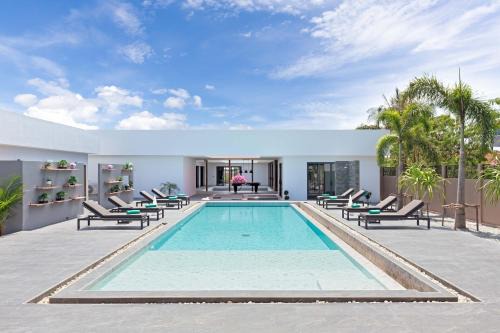 Rawai Villa | Brand-new 8BR Private Pool Villa Mystic Garden
