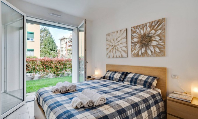 Cernobbio Apartment | Brand new apartment located in Cernobbio, a charming town on the shores of Lake Como! The area is elegant and residential, with 3 big supermarkets nearby, as well as pharmacies, bars and restaurants! Bus stop heading to Como and Menaggio at 550m from the