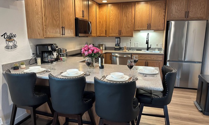 Bozeman House | Brand New! Bridger Mountain View, Self checkin, 2-bd 2 Bath Fireplace sleeps 5