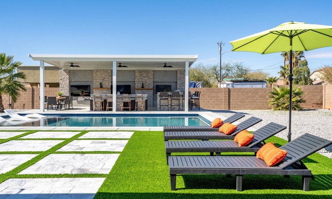 Paradise Valley Village House | Brand New Heated Pool | 6BR Escape | Golden Tee