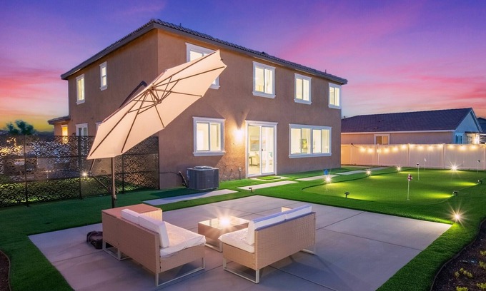 Moreno Valley House | Brand-New Oasis near UC Riverside / 30+Days / 1.8 miles from Hospital