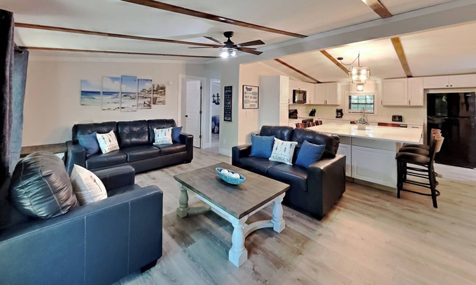Put-in-Bay House | Brand New Remodel! Stylish 3BR/2BA Island Escape for 8 – House 68