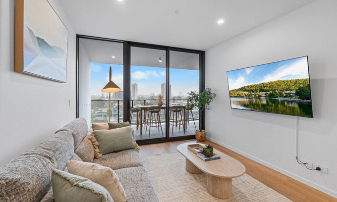 Surfers Paradise Apartment | Brand New Riverview 2BR King Bed *Parking/Pool/GYM