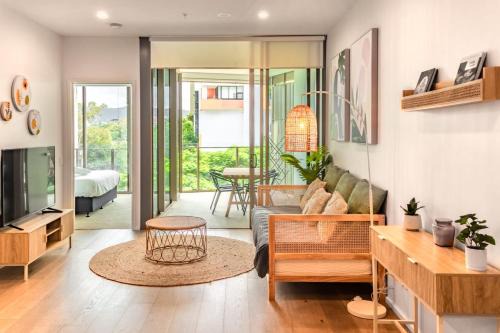 West End Apartment | Brand New Riverside Designer 2BD apartment at West End