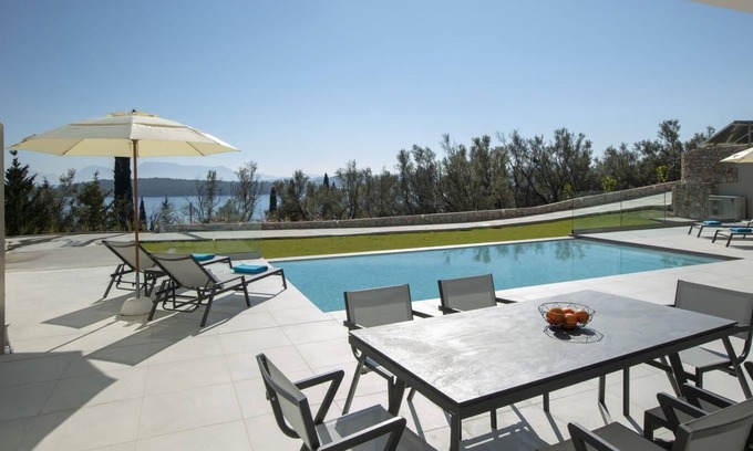 Perigiali Villa | Brand new Villa Gaia close to beach & Nidri