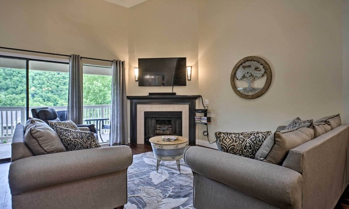 Table Rock Condo | Branson Condo w/Pool Access, Walk to Fishing