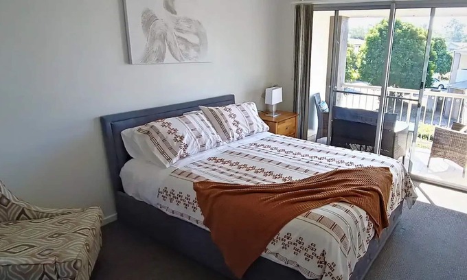 Brassall House | Brassall Place-Ipswich Entire Home 🏡 with Pool UNIT 46