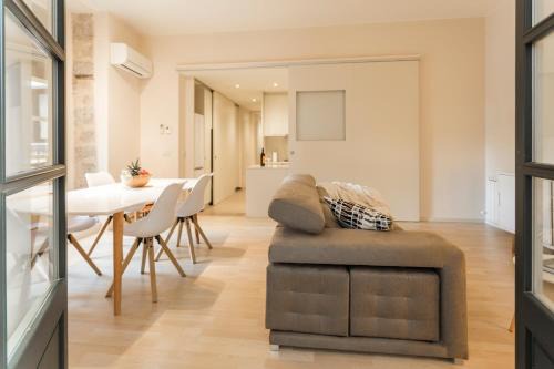 Old Town Apartment | Bravissimo Cort Reial-3B
