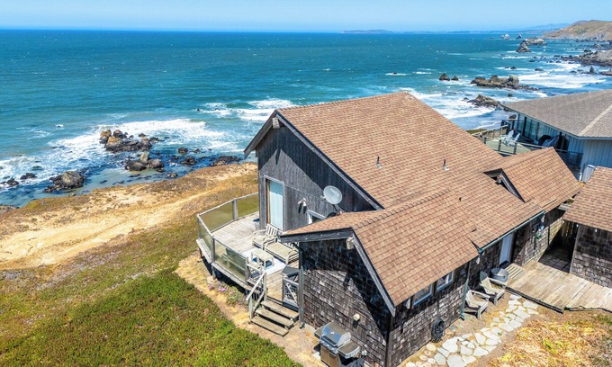 Dillon Beach House | Breaking Waves-Ocean IS your Backyard! Let the Waves Lull You to Sleep! WIFI