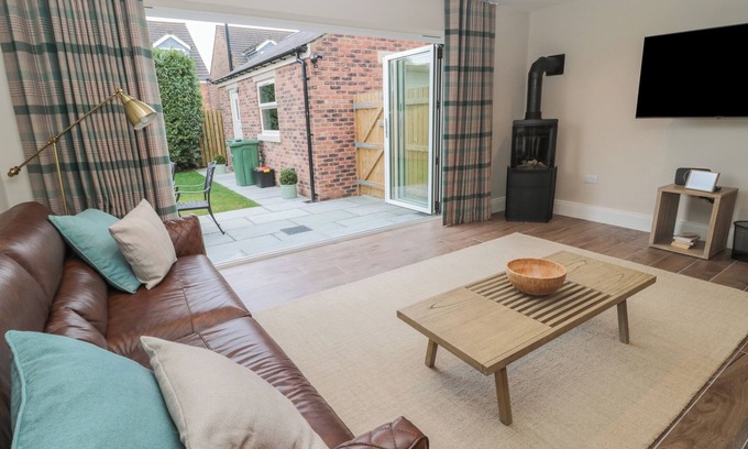 South Charlton House | BREAMISH, pet friendly, with a garden in Embleton