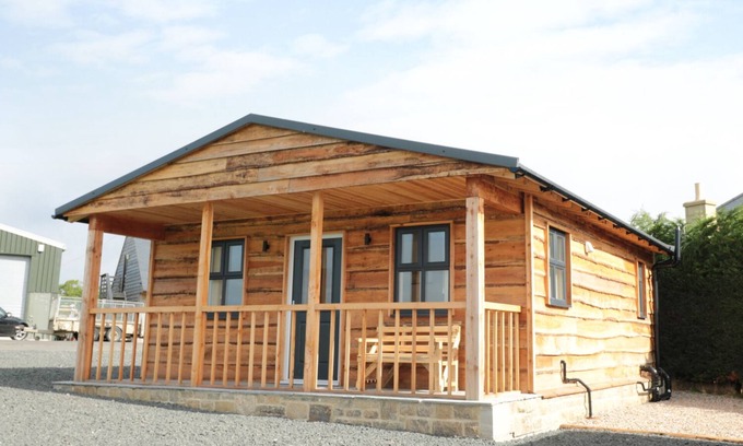 Longframlington Cottage | BREAMISH, pet friendly, with a garden in Longframlington