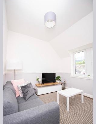 Torlundy Apartment | Breathing Space