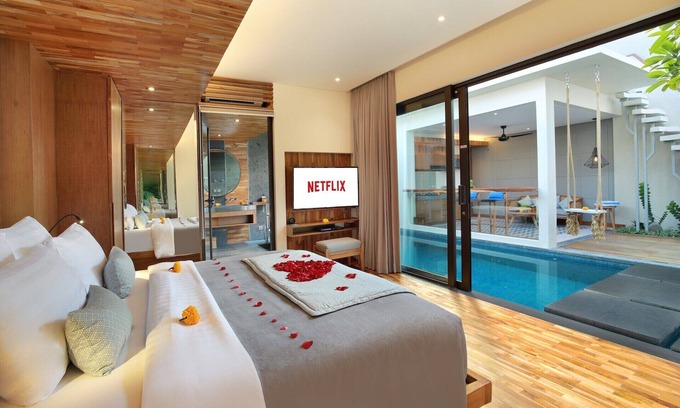 Batubelig Villa | Breathtaking 1BR Villa In Seminyak! 3Min Drive To The Square W/Private Swim Pool