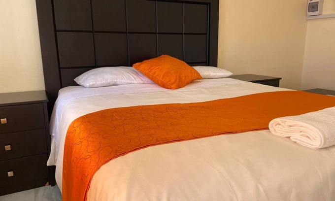 Bulawayo House | Breathtaking modern home for holiday makers, business and romantic gateways!