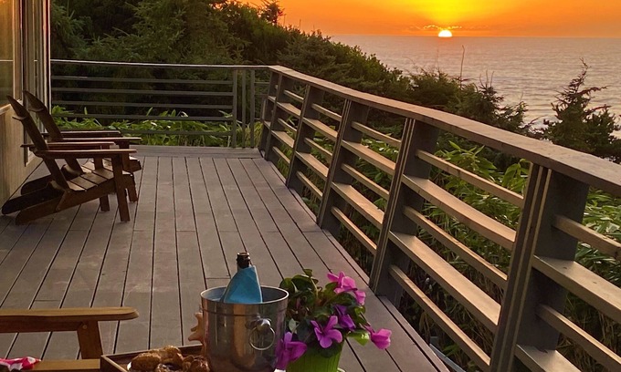 Beverly Beach House | Breathtaking ocean views & adventure at your doorstep
