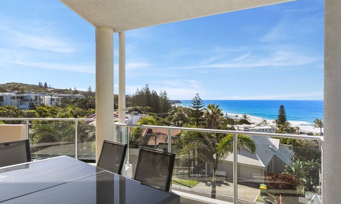 Sunshine Beach Apartment | Breathtaking views of Sunshine Beach - Unit 7/21 Park Crescent