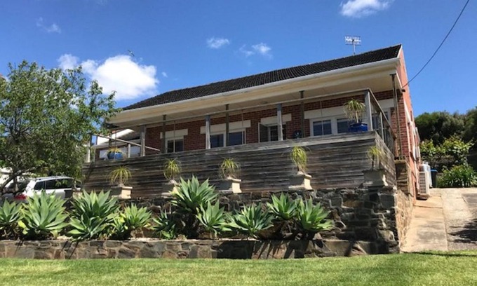 Encounter Bay House | Breathtaking Views of Encounter Bay Pet Friendly