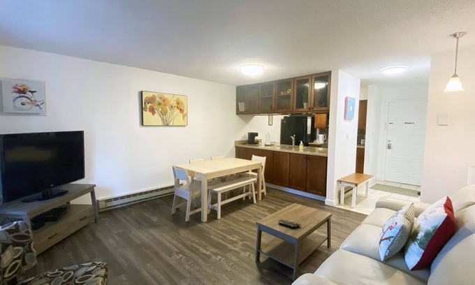 Peak 8 Condo | Breckenridge Peak 8 SKI-IN/SKI-OUT 4 O'CLOCK RUN Free Shuttle Bus to Main St.