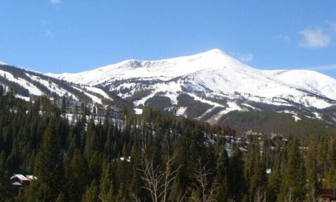 Warrior's Mark House | Breckenridge Retreat, Private Hot Tub, Great Views, Free Bus Route, Walk to Town