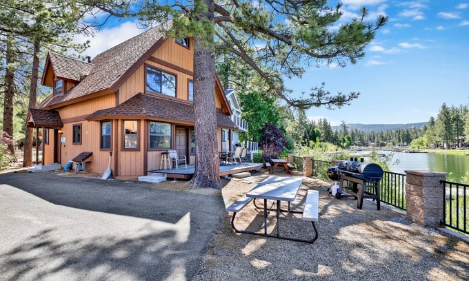Patton Cabin | Breezy Estate Lakeside Cabin Combo at Big Bear Lake