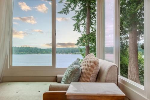 Rollingbay House | Bremerton Waterfront Views