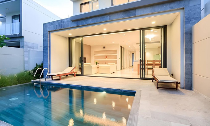 Ngu Hanh Son Villa | BRG GolfView Hideaway w/PrivatePool.3BRVilla.Near Beach.Free PICKUP.Pet Friendly