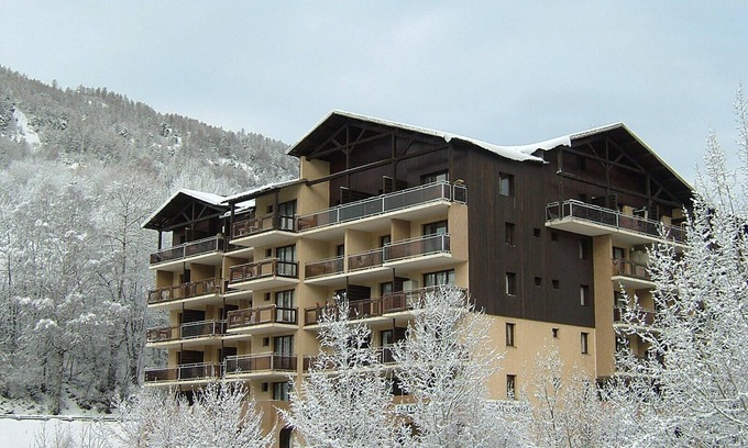 Briancon Apartment | Briancon - Pelvoux - Serre Chevalier Ski - 1 Bedroom - Sleeps 6
