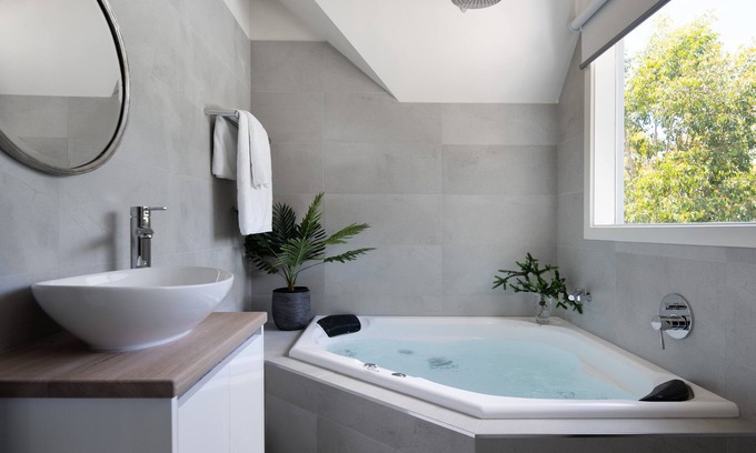 Daylesford Cottage | Briars Loft is a 1 bedroom cottage perfect for weekends & mid-week escapes